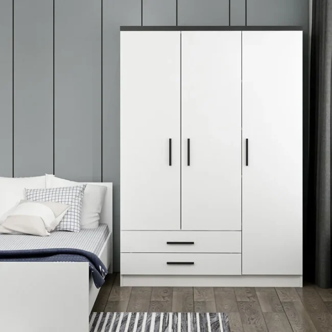 Bedroom - Bed with wardrobe and desk - Image 4